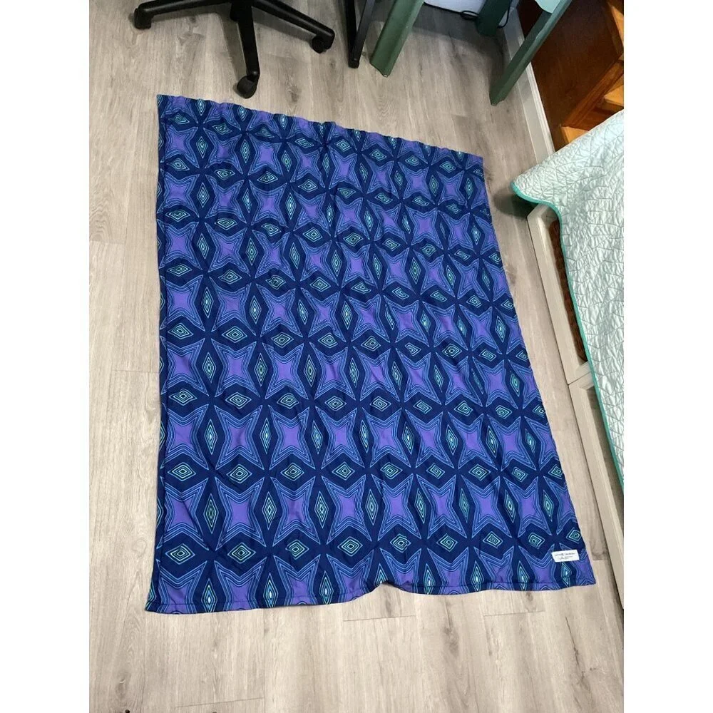 UNITED AIRLINES Polaris CLAUDE KAMENI Saks Fifth Ave Blanket Duvet Throw Set 2